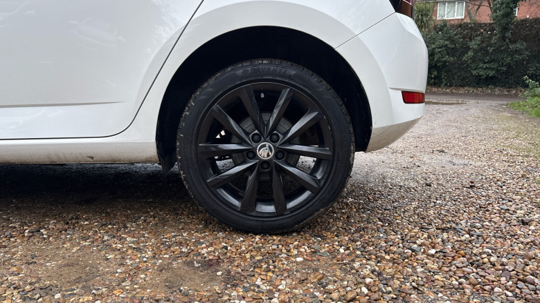 Skoda Fabia 1.0 MPI Colour Edition 5dr Petrol Hatchback